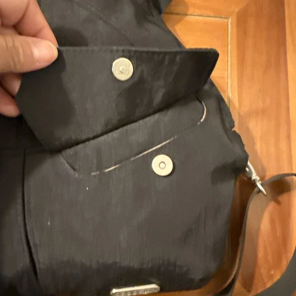 Baggallini Traverse Convertible Sling Bag Backpack Black Nylon Teardrop Shape